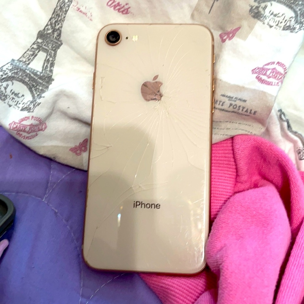iPhone 8